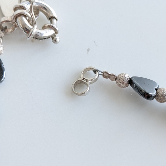 Hematite and sterling silver heart necklace - Picture 4 of 7